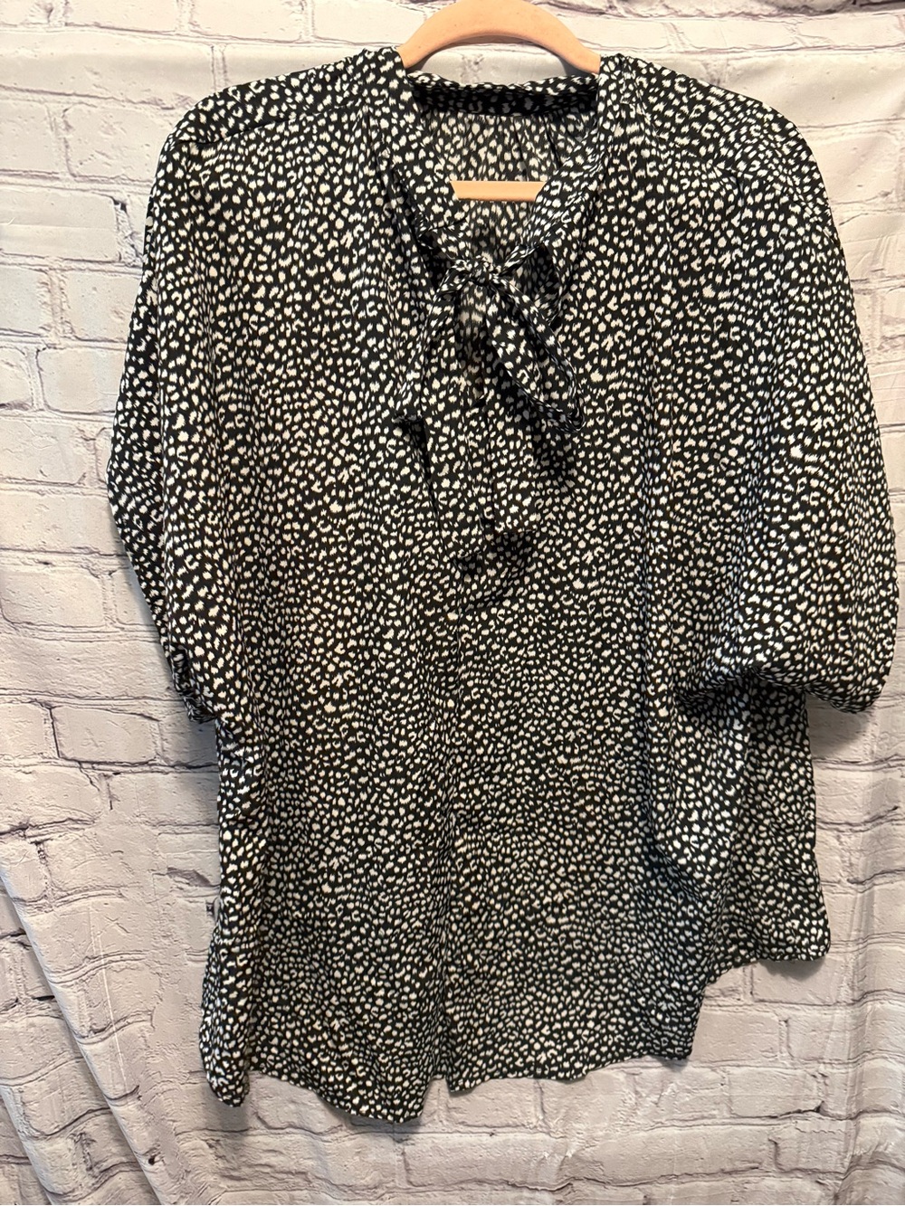 SHEIN Black & White Printed Tie-Neck Blouse